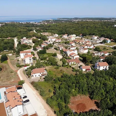 Affittacamere House Lucija Family For Max 6 Persons With Pool In *