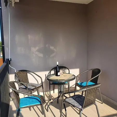 House Lucija Family For Max 6 Persons With Pool In Guest house Porec
