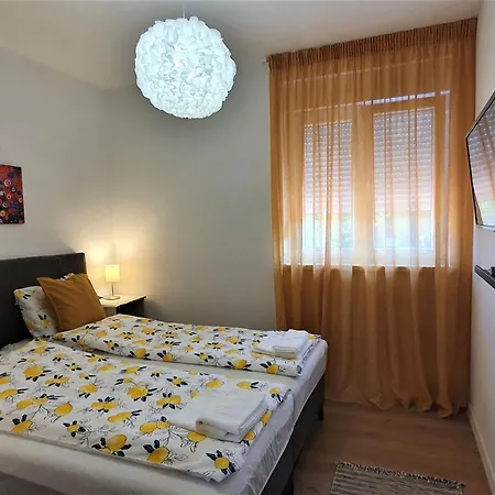 House Lucija Family For Max 6 Persons With Pool In *