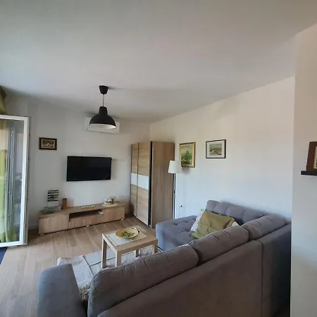 House Lucija Family For Max 6 Persons With Pool In * Porec
