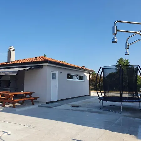 House Lucija Family For Max 6 Persons With Pool In Porec