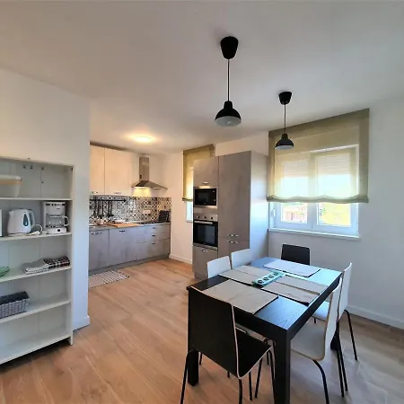 House Lucija Family For Max 6 Persons With Pool In