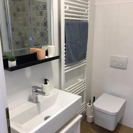 Guest house House Lucija Family For Max 6 Persons With Pool In